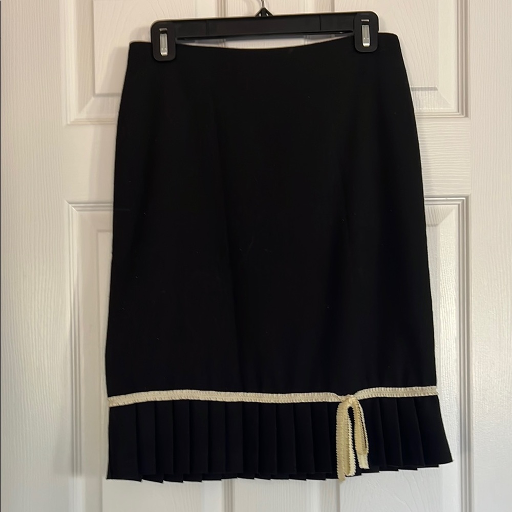 Chic Black Sleek Pencil Skirt with Pleated Tie Front and Elegant cream trim S/M